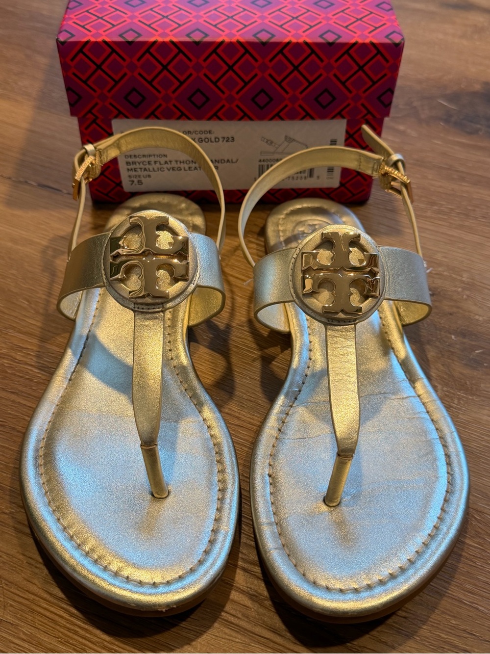 Tory Burch Metallic Gold Logo Thong Sandals - Picture 10 of 13
